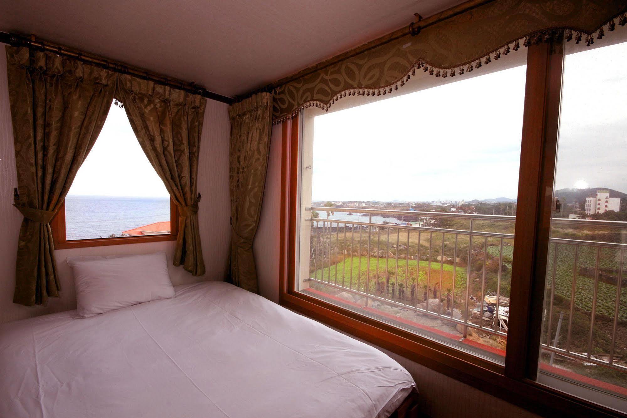 Sea Cliff Hotel Jeju Ngoại thất bức ảnh
